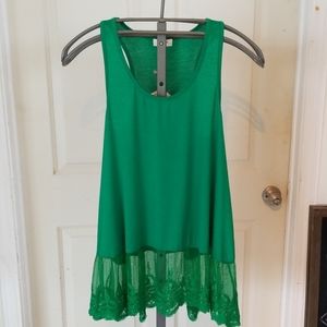 Green extender tank with lace hem